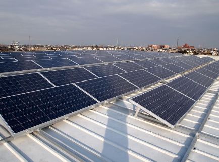 东京计划利用屋顶大幅提高太阳能发电能力